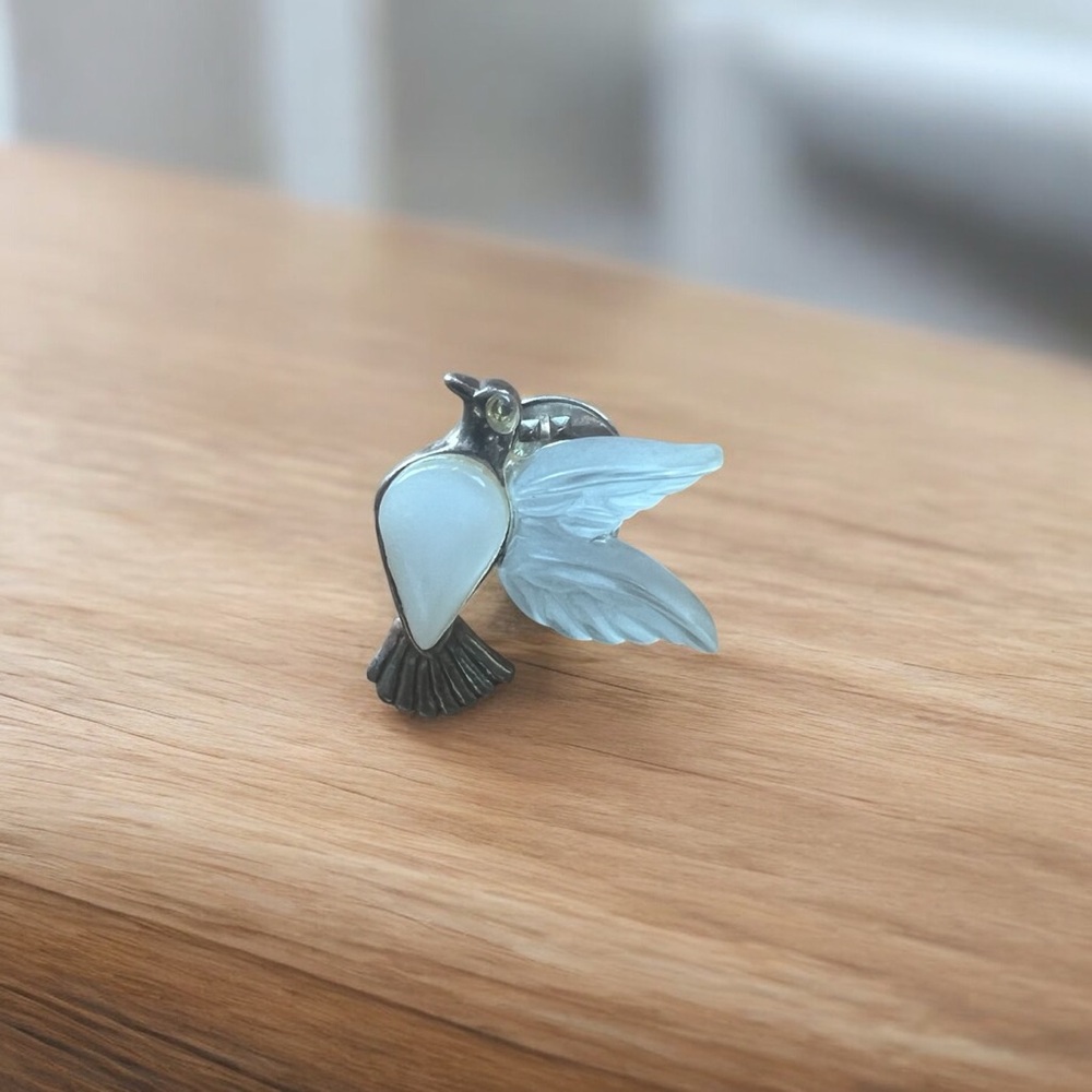 Elegant Bird Pin vintage